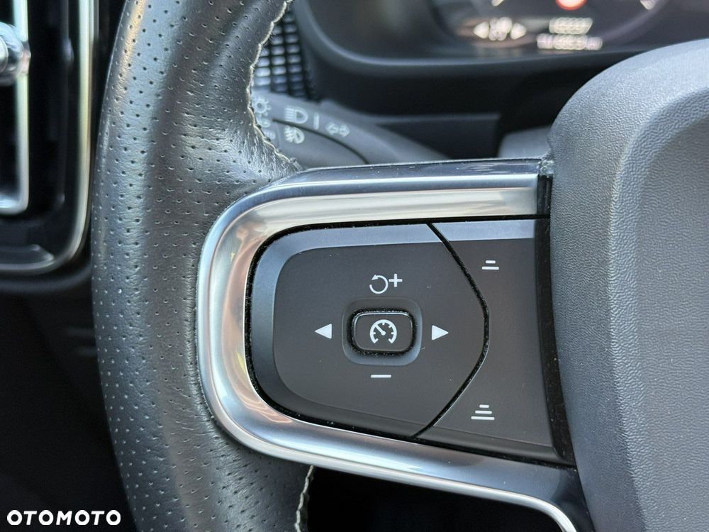 Volvo XC 40 B4 B Geartronic RDesign - 26