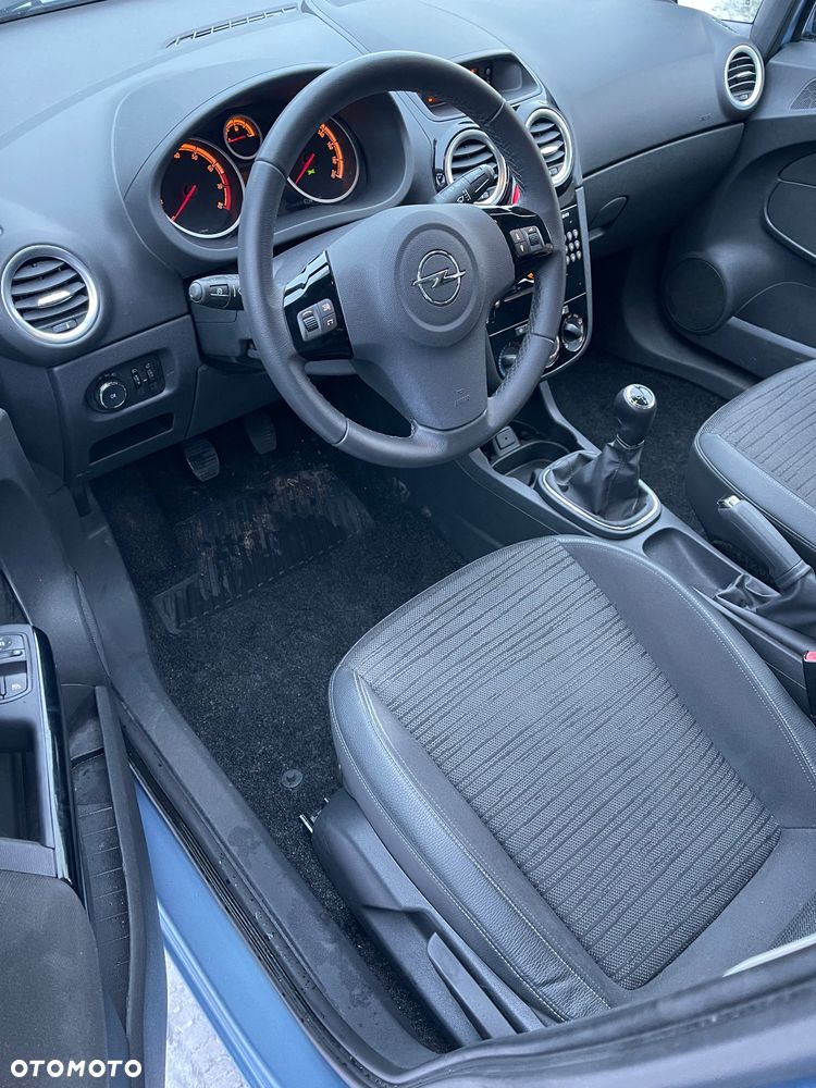 Opel Corsa 1.2 16V Essentia - 12