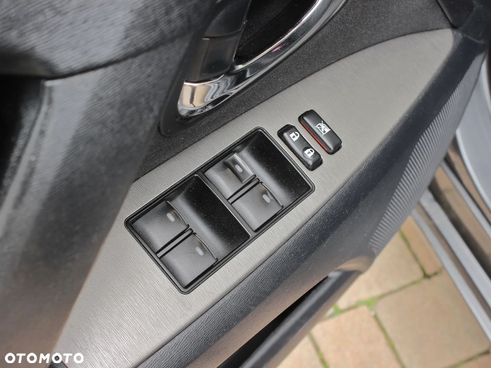 Toyota Avensis 1.8 Premium EU5 MS - 23