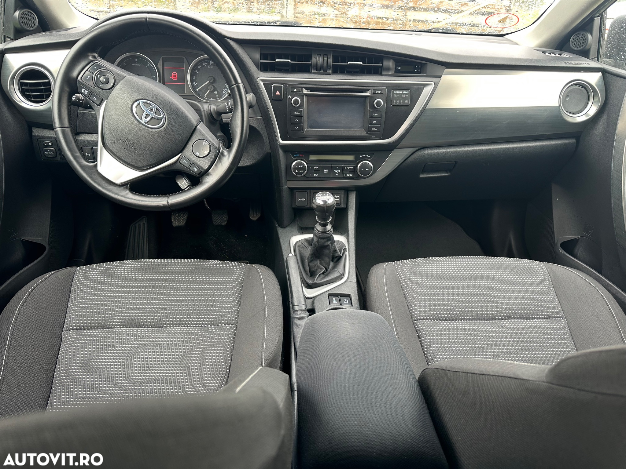 Toyota Auris 2.0 D-4D Edition - 6