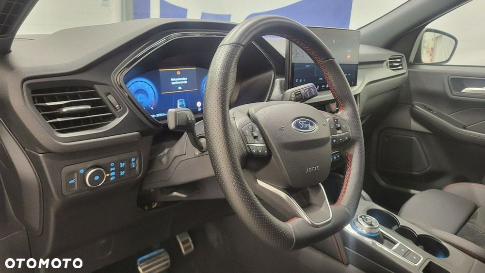 Ford Kuga - 12