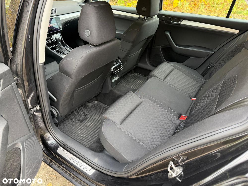 Skoda Superb 2.0 TDI SCR Ambition DSG - 11