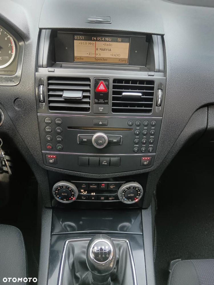 Mercedes-Benz Klasa C 180 Kompressor BlueEFFICIENCY Special Edition - 12