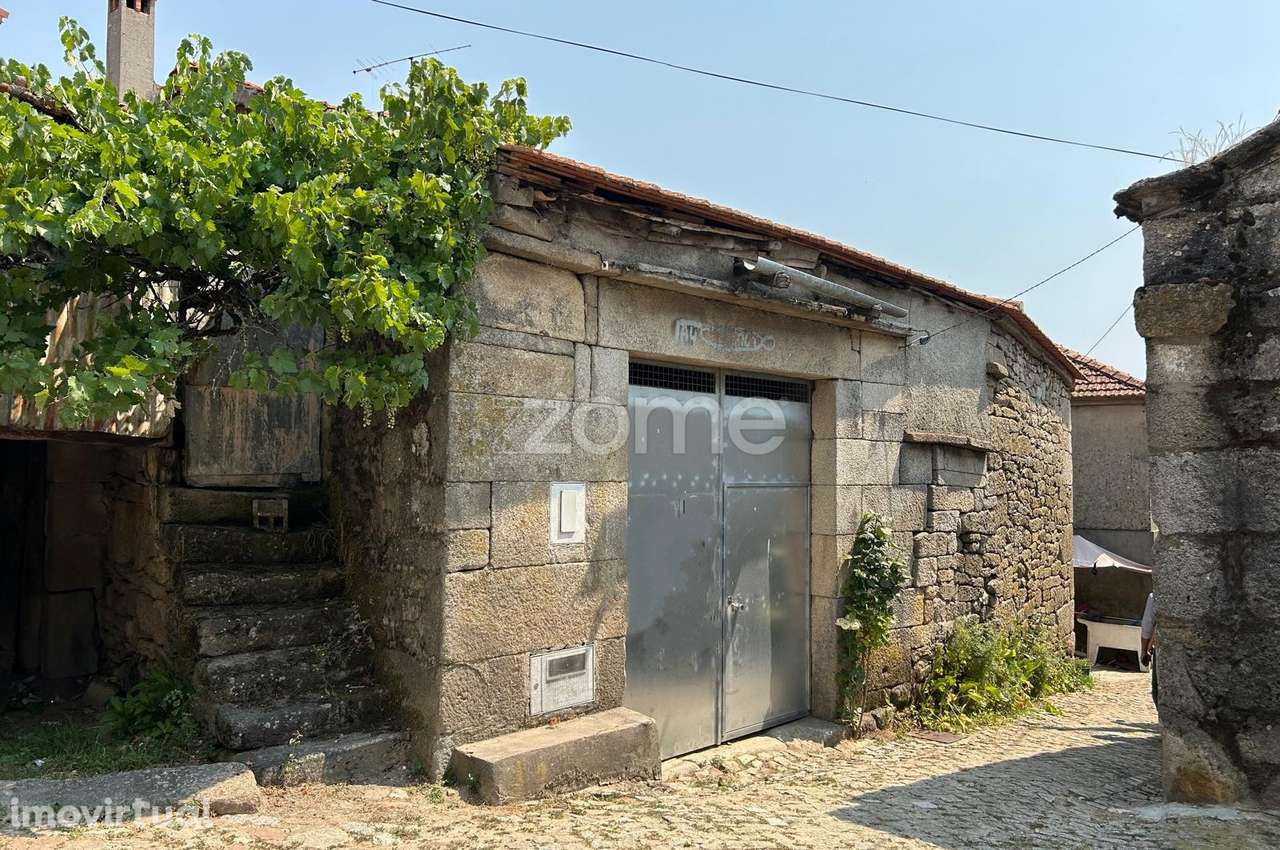 Moradia para restauro – Santo André, Montalgre - Grande imagem: 2/13