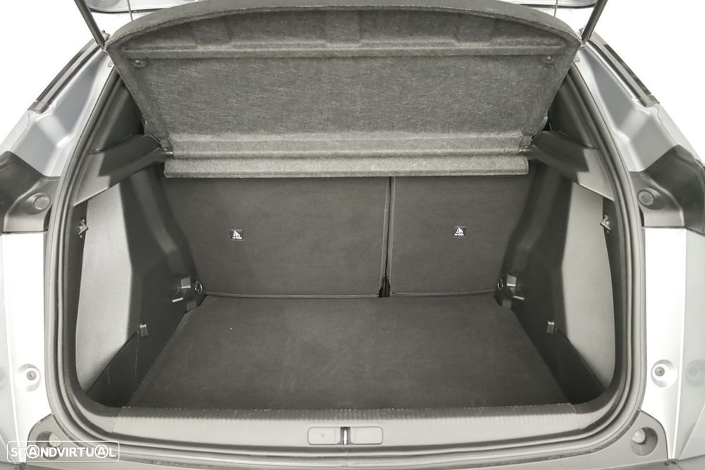 Peugeot 2008 1.2 PureTech Allure - 23