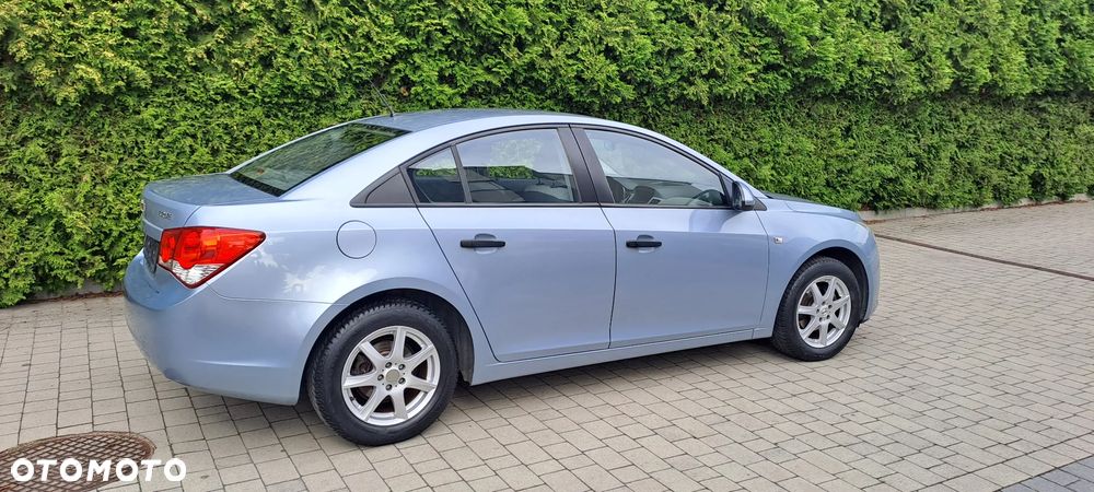 Chevrolet Cruze - 8