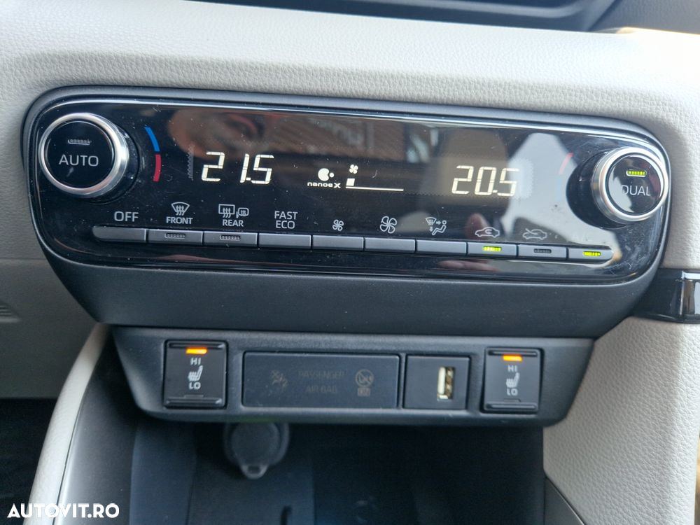 Toyota Yaris 1.5 VVT-i HSD Exclusive Style - 19