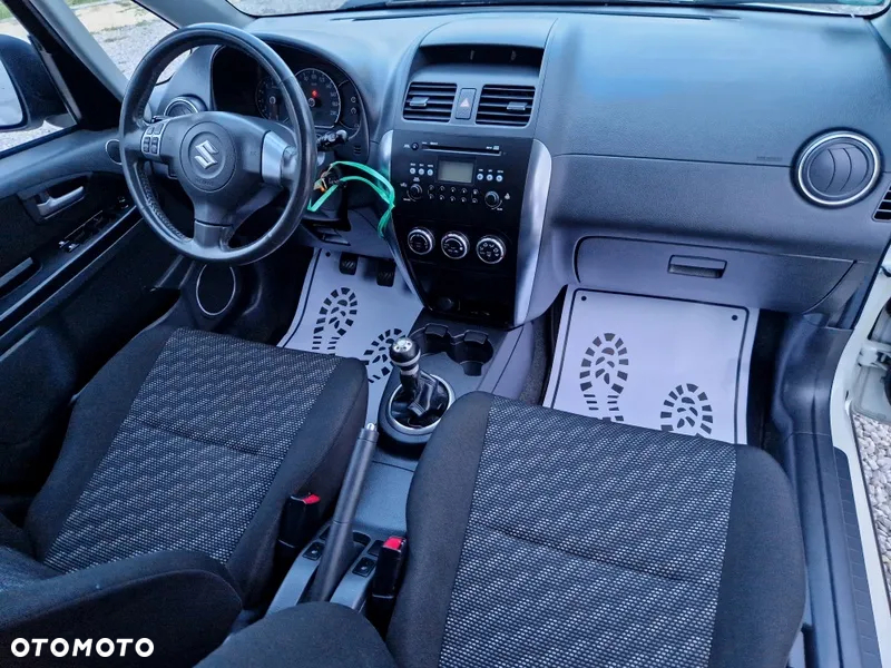 Suzuki SX4 1.6 GS / Premium - 20