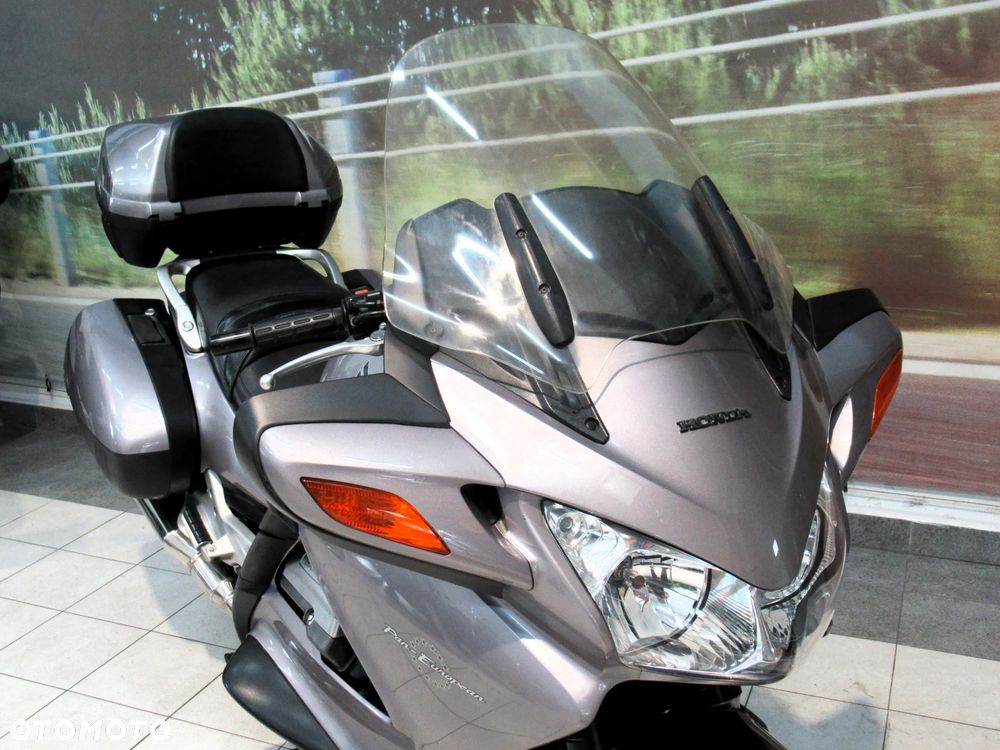 Honda ST - 22