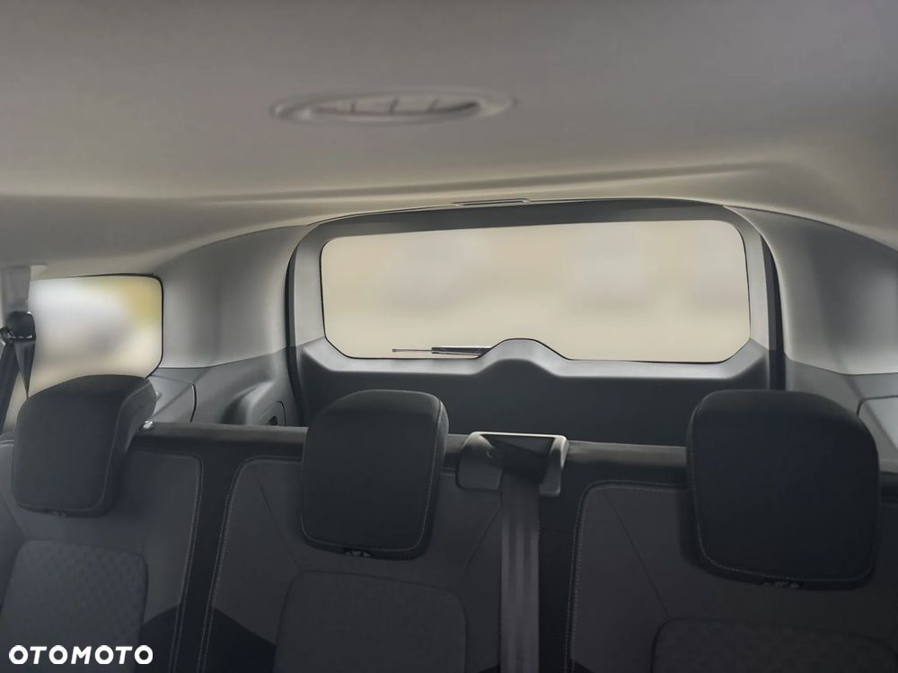 Volkswagen Caravelle - 23
