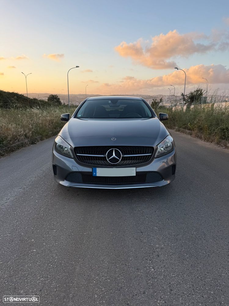 Mercedes-Benz A 180 CDI (BlueEFFICIENCY) Urban - 2