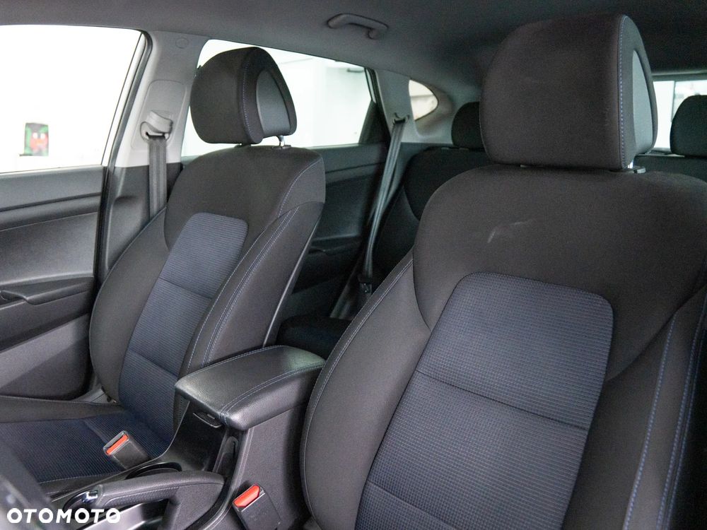 Hyundai Tucson 1.6 GDI BlueDrive Comfort 2WD - 25