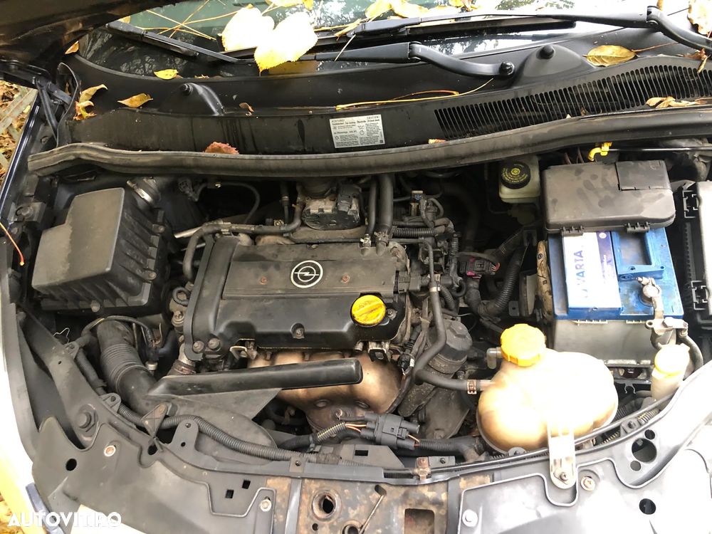 Dezmembrez Opel Corsa D 4 usi gri inchis 1,2 benzina 2007 Z168 - 8