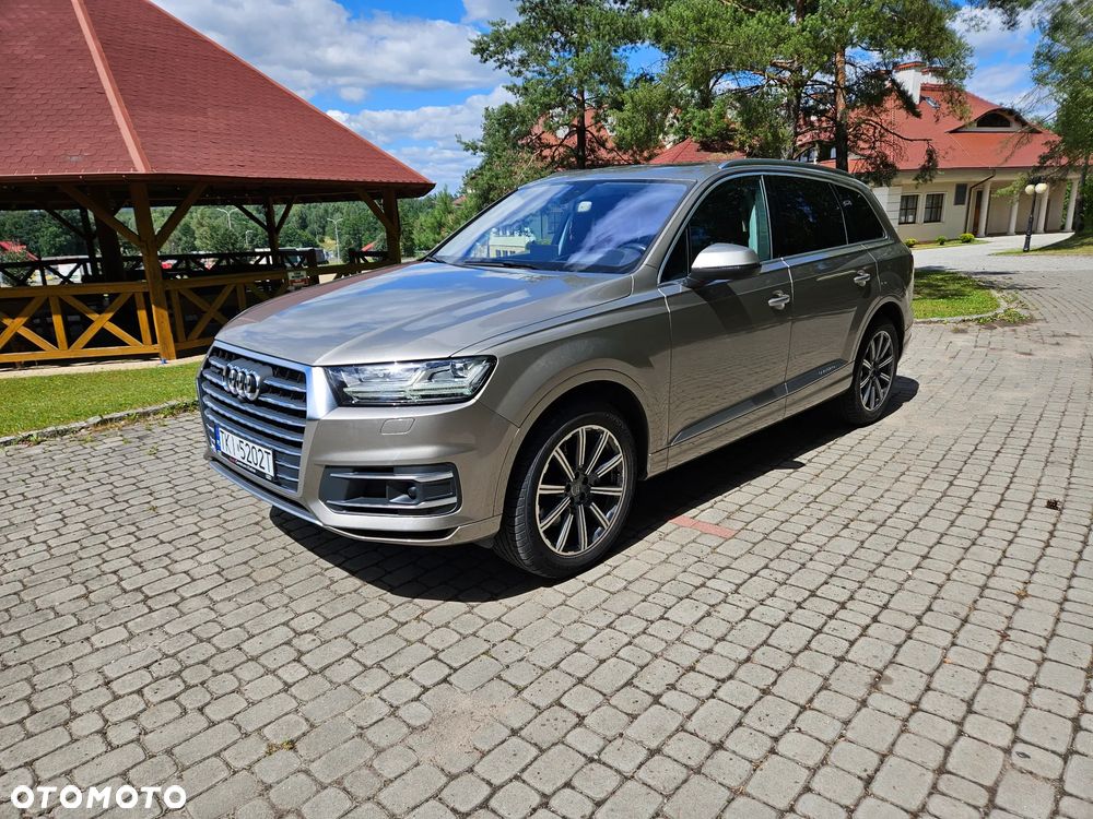 Audi Q7 - 1