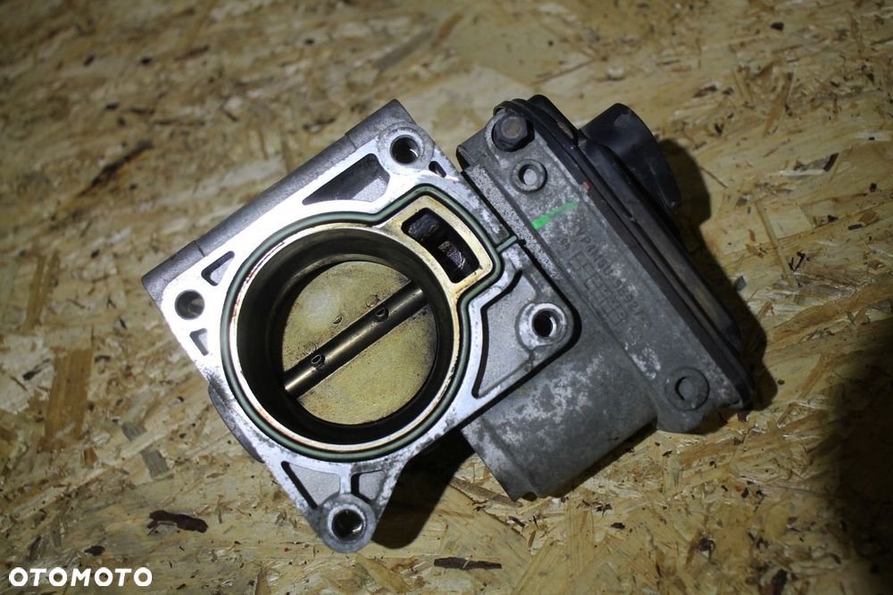 VOLVO V50 S40 C30 C70 V70 S80 1.8B / 2.0B PRZEPUSTNICA 4M5G-EA LF15 - 4