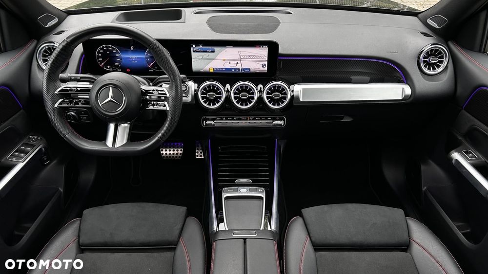 Mercedes-Benz GLB - 21