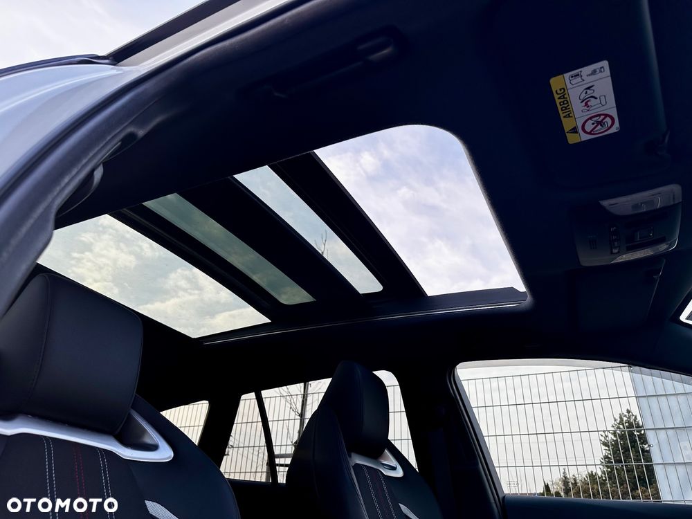 Toyota Corolla 2.0 Hybrid GR Sport - 33