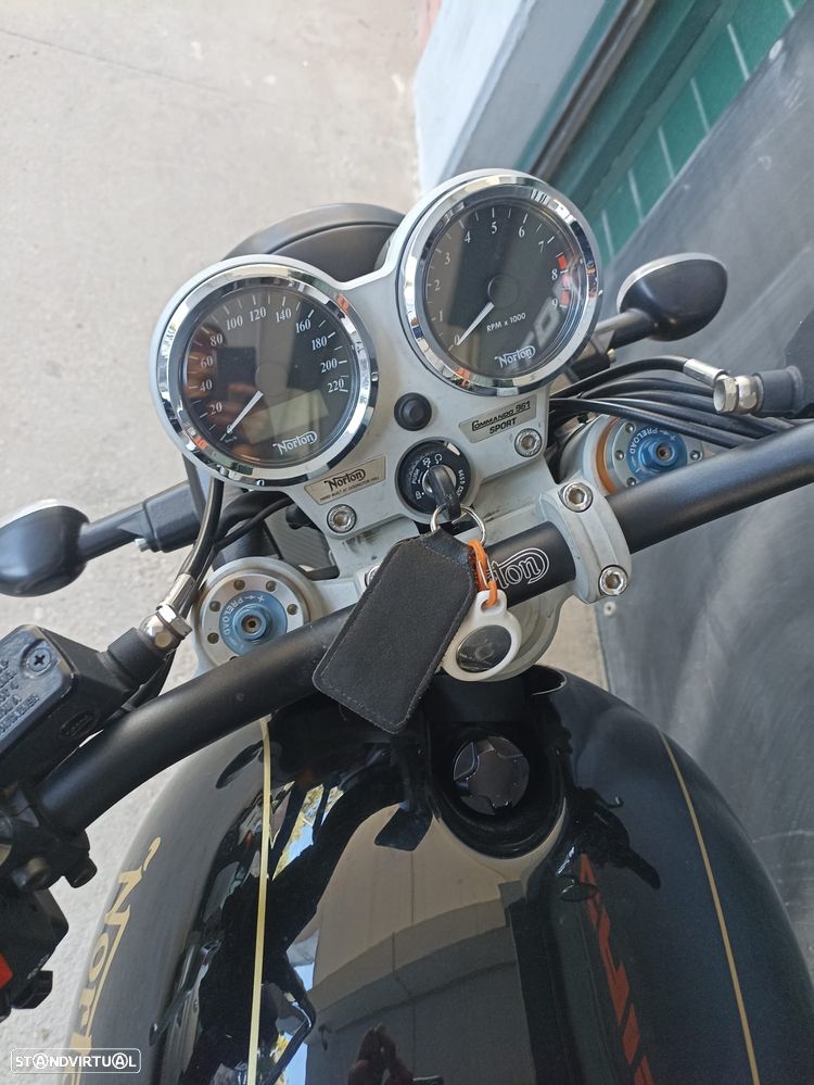 Norton Commando - 4