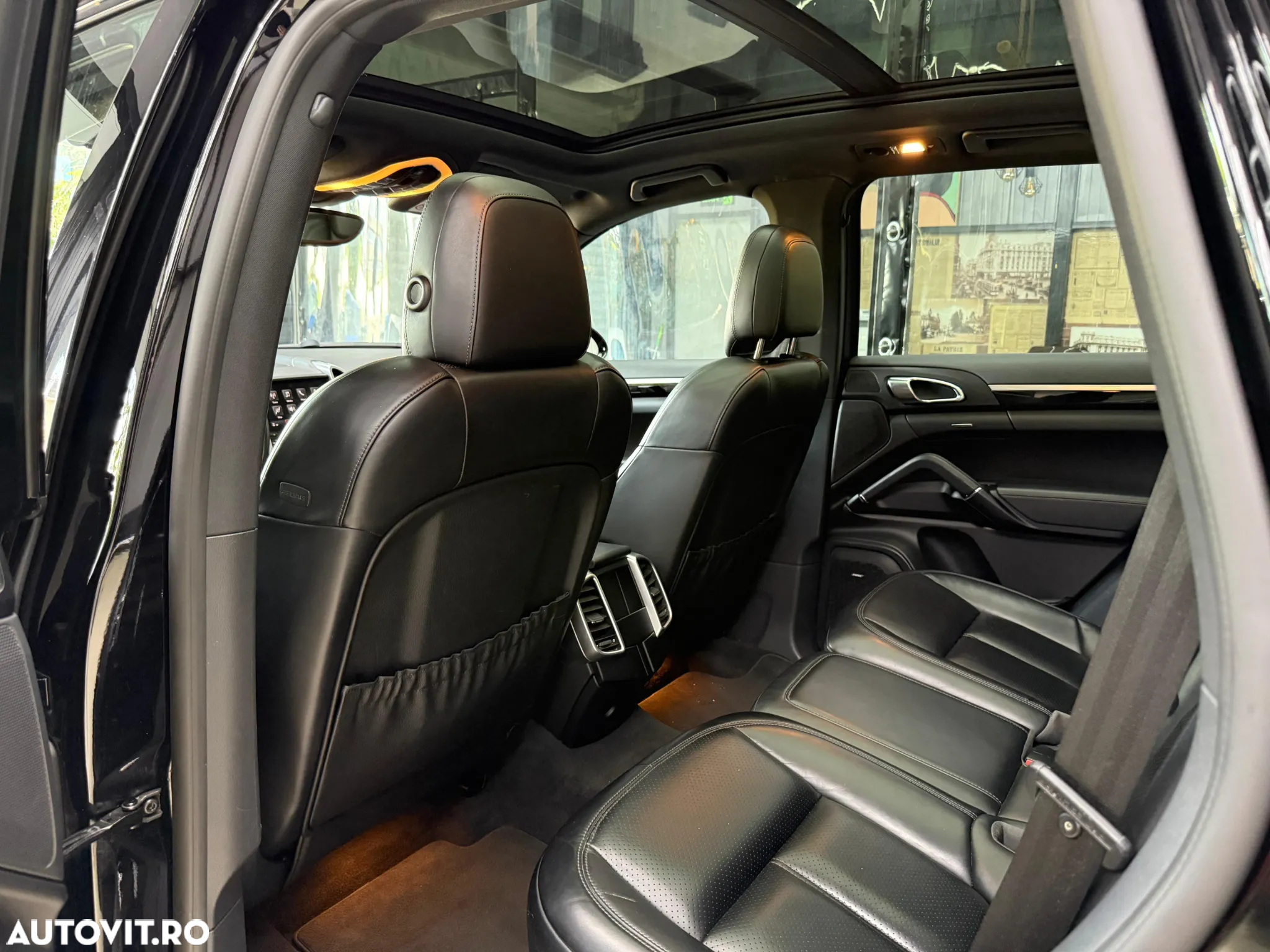 Porsche Cayenne 3.0 L - 30