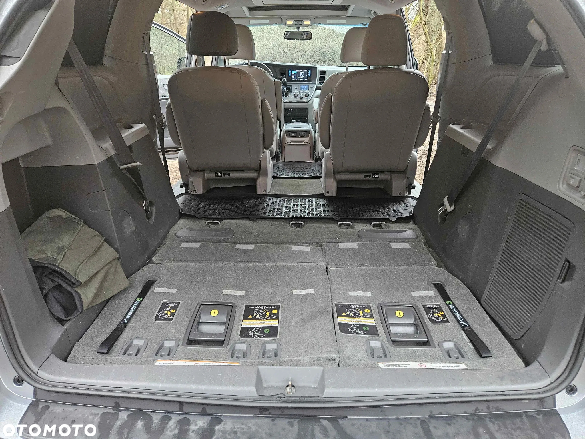 Toyota Sienna 3.5 V6 XLE AWD - 21