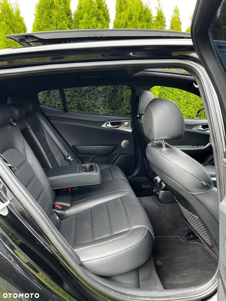 Kia Stinger 3.3 T-GDI V6 GT AWD - 25