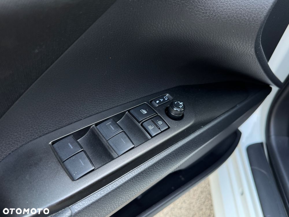 Toyota Camry 2.5 Hybrid Comfort CVT - 19