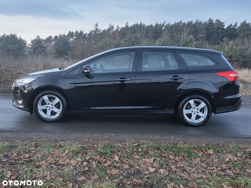 Ford Focus 1.6 SYNC Edition - 4