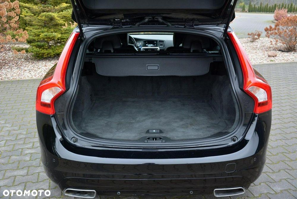 Volvo V60 D4 Geartronic Momentum Pro - 35