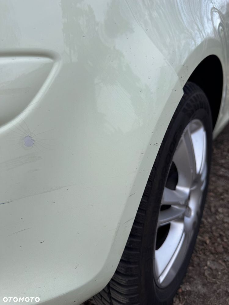 Opel Corsa 1.4 16V Cosmo - 27