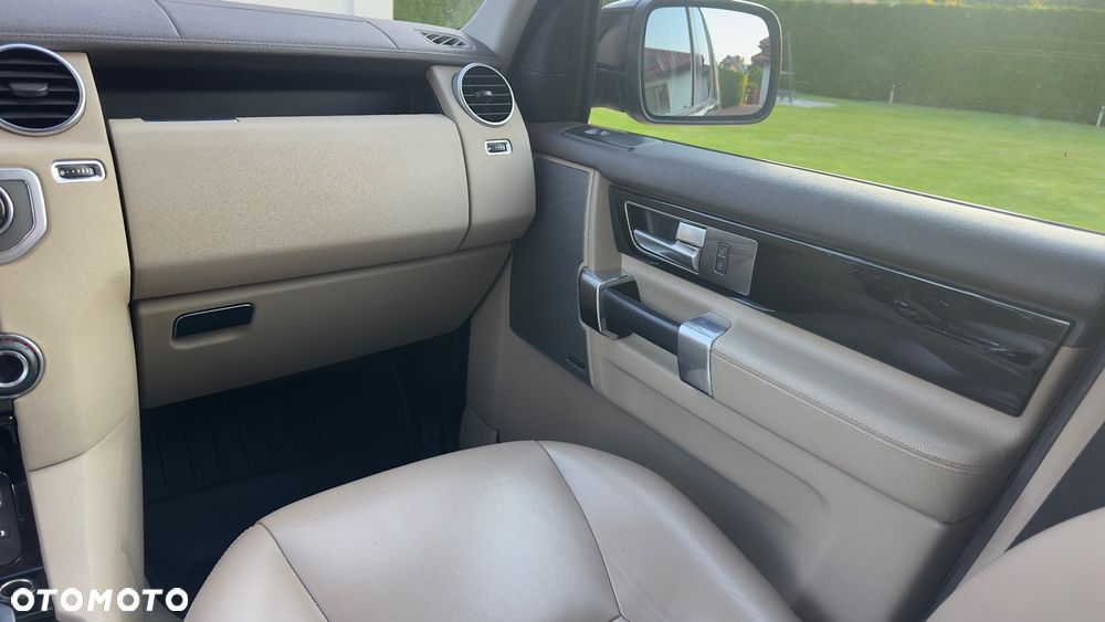 Land Rover Discovery 3.0D V6 SE - 28