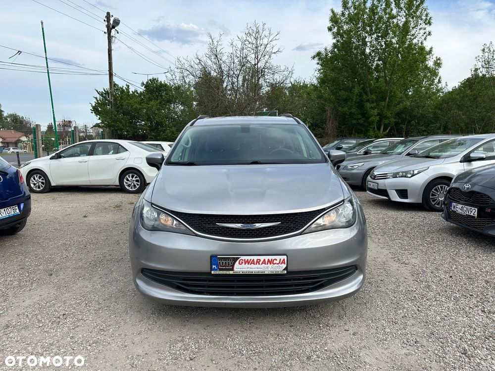 Chrysler Pacifica - 4