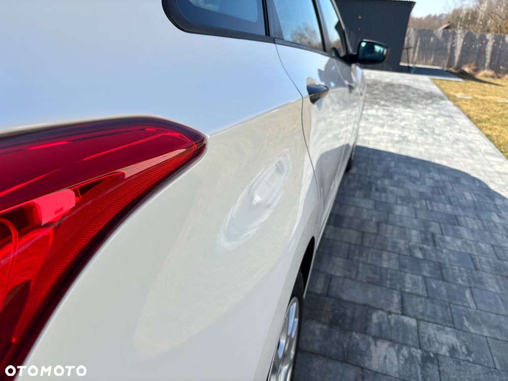 Hyundai i30 1.6 Classic + - 10