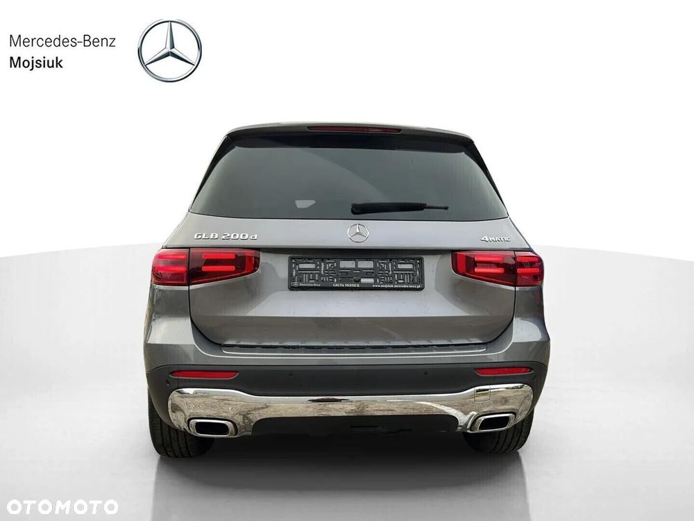 Mercedes-Benz GLB - 6