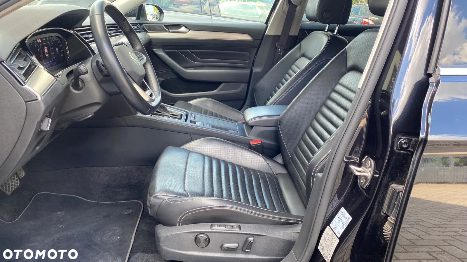 Volkswagen Passat - 15
