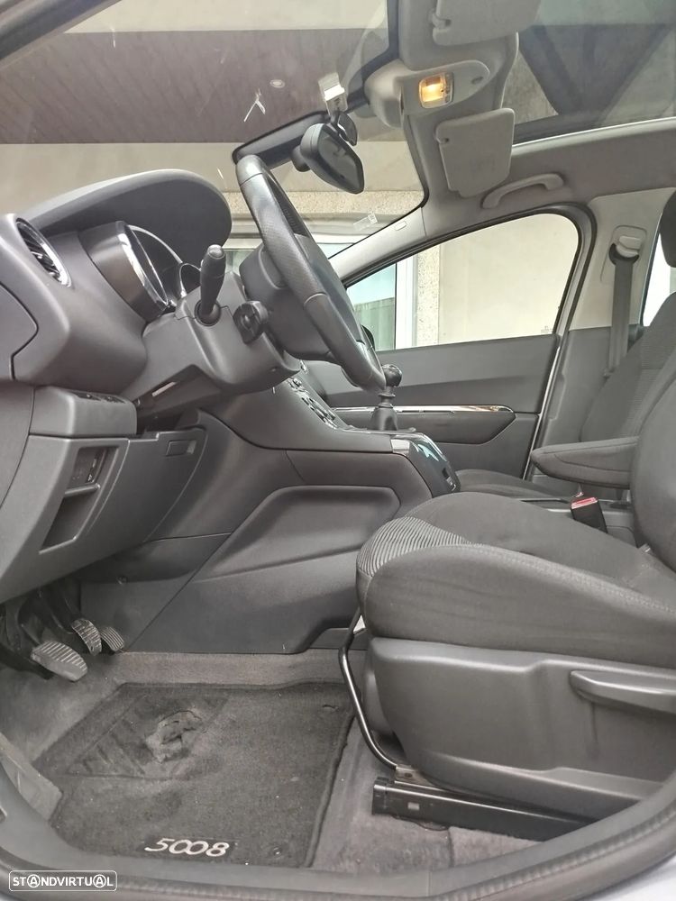 Peugeot 5008 - 6