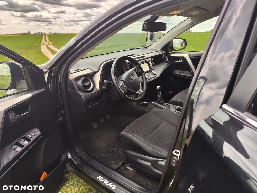 Toyota RAV4 2.0 D-4D Active - 13