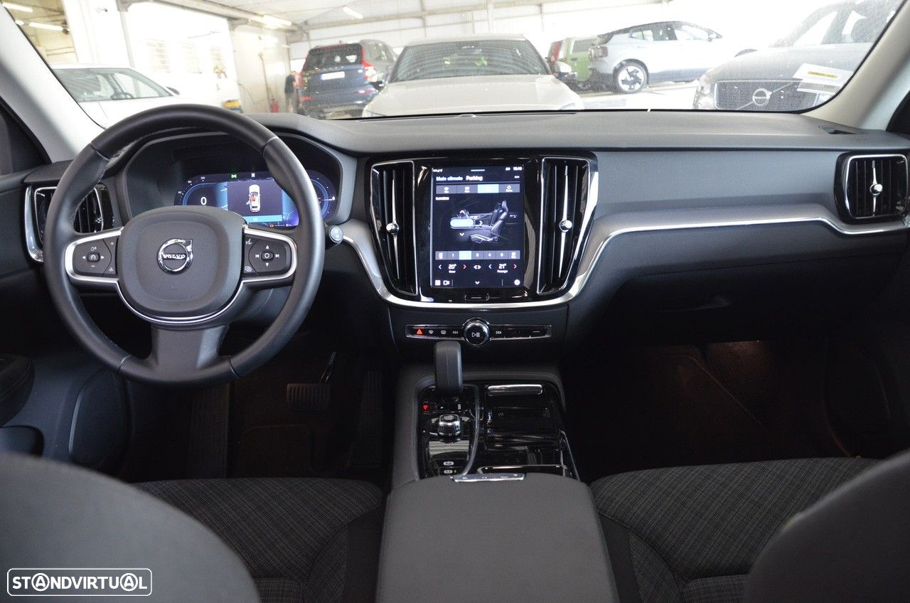 Volvo V60 2.0 T6 AWD TE Core - 13