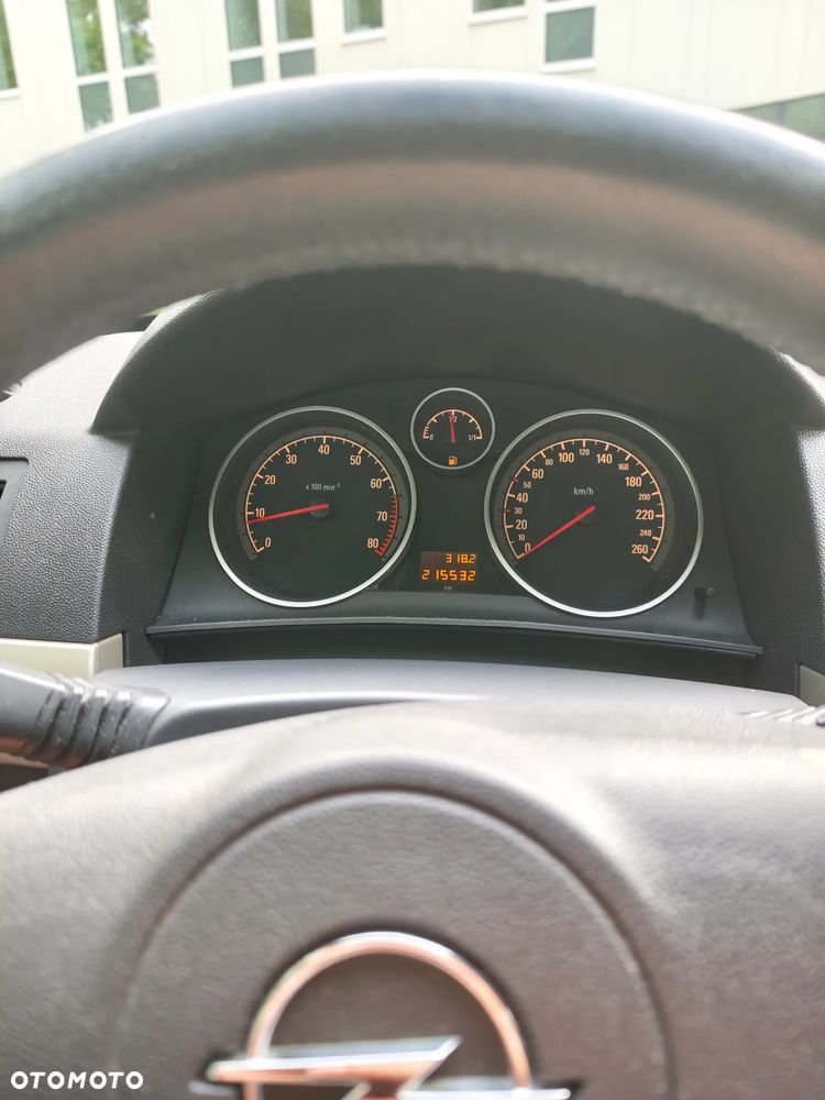 Opel Astra 1.6 - 10