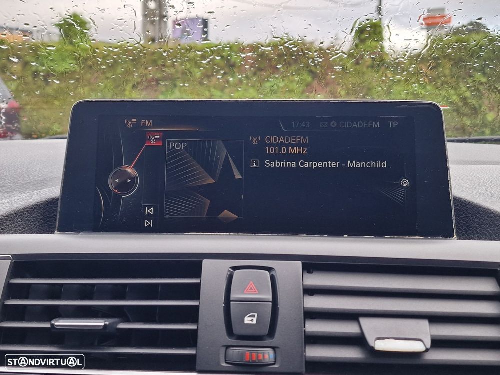 BMW 116 d Line Urban Auto - 35