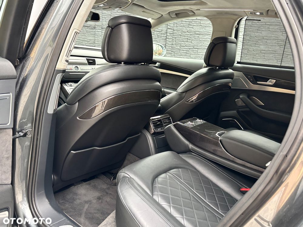 Audi S8 Standard - 12
