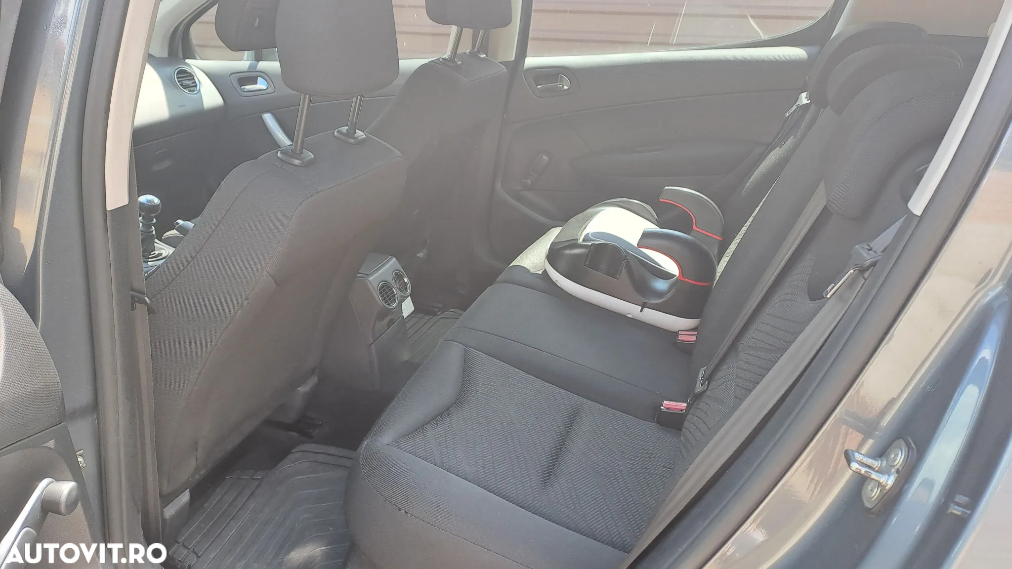 Peugeot 308 1.6HDi Confort Pack - 12