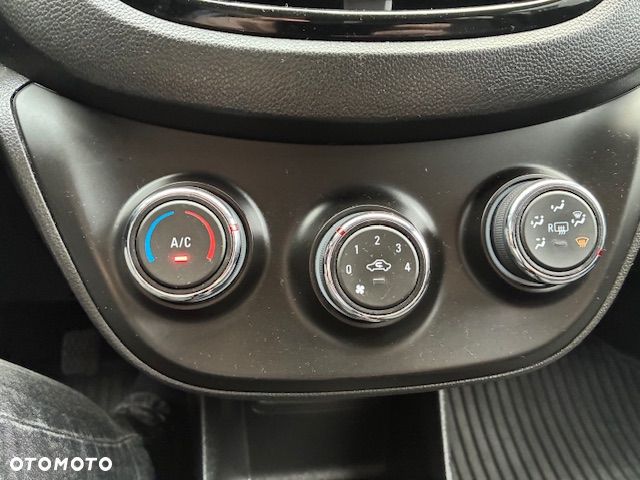 Opel Karl 1.0 Essentia - 22