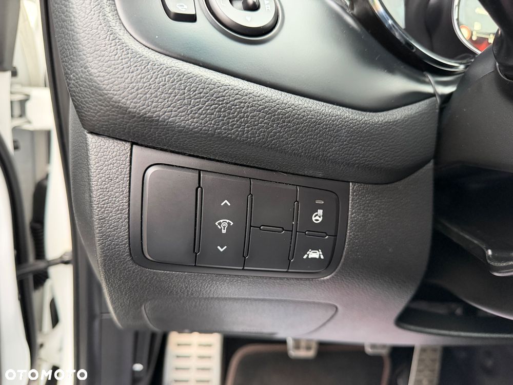 Kia Ceed 1.6 T-GDI GT - 30