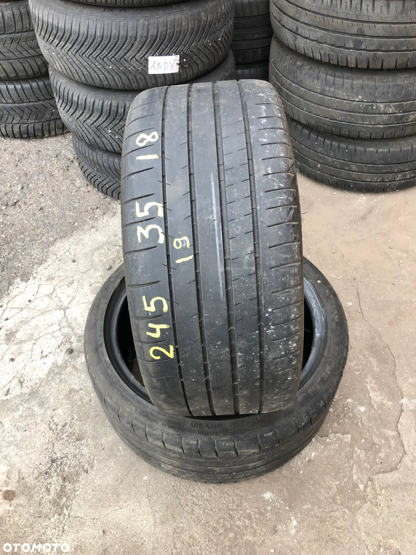 245/35x18 Michelin - 2