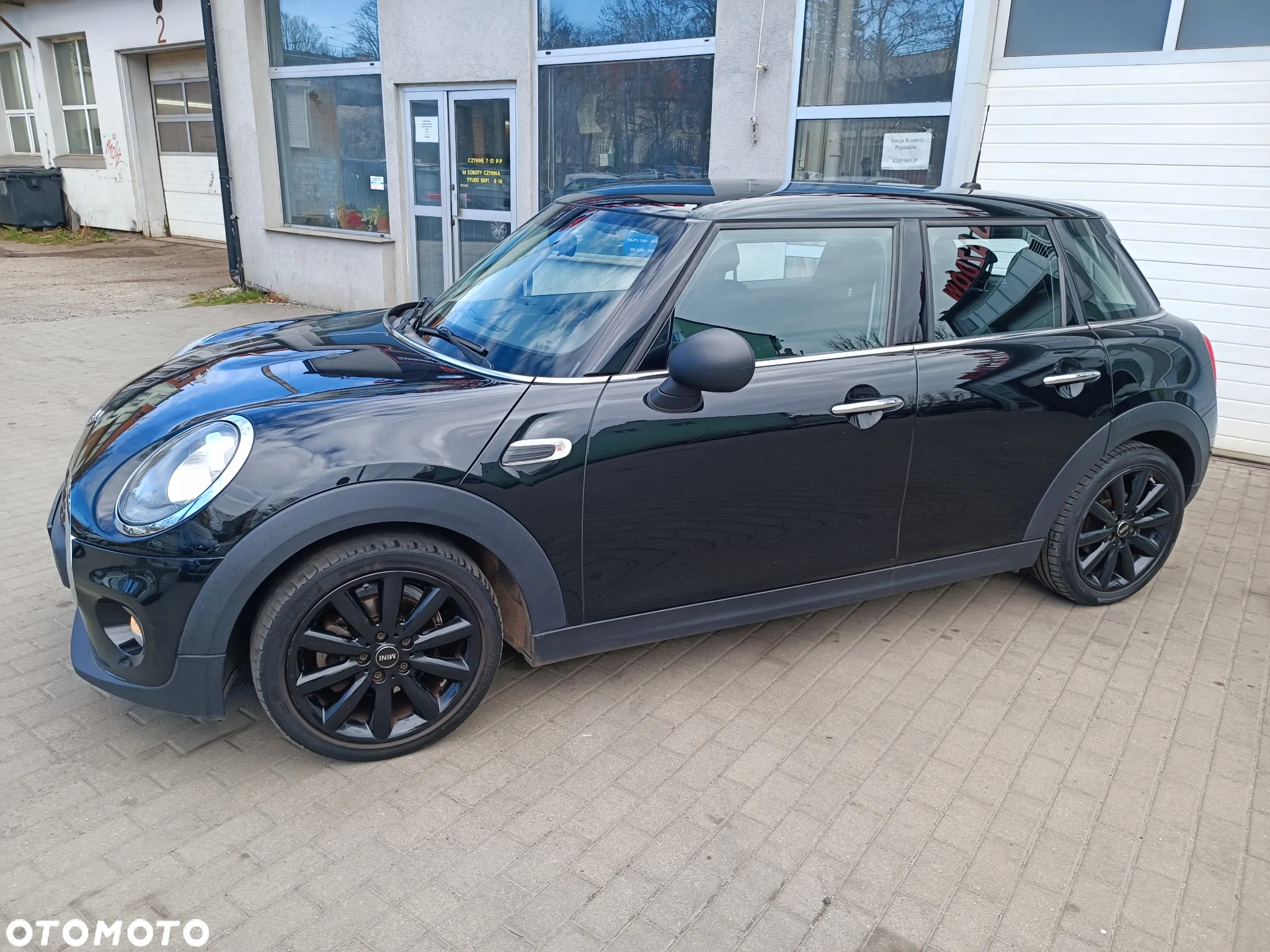 MINI ONE First - 3