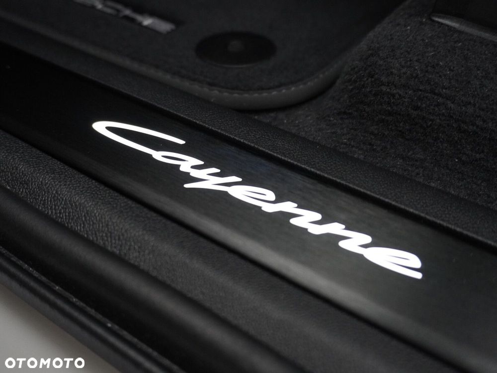 Porsche Cayenne E-Hybrid PHEV Black Edition - 22