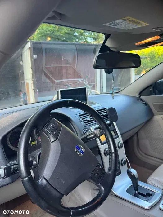 Volvo C70 T5 Momentum - 7