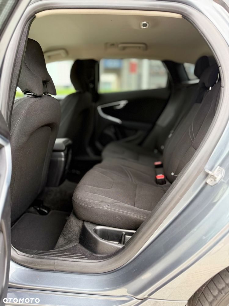 Volvo V40 D4 Geartronic Momentum - 34