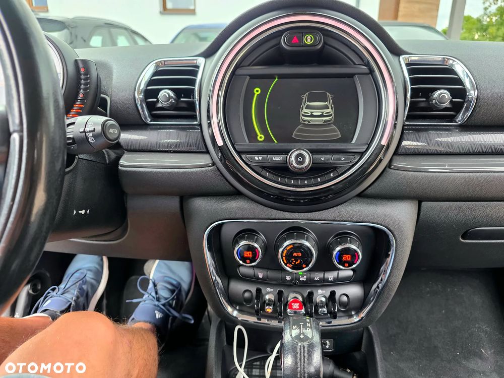 MINI Clubman Cooper Essential Trim - 17