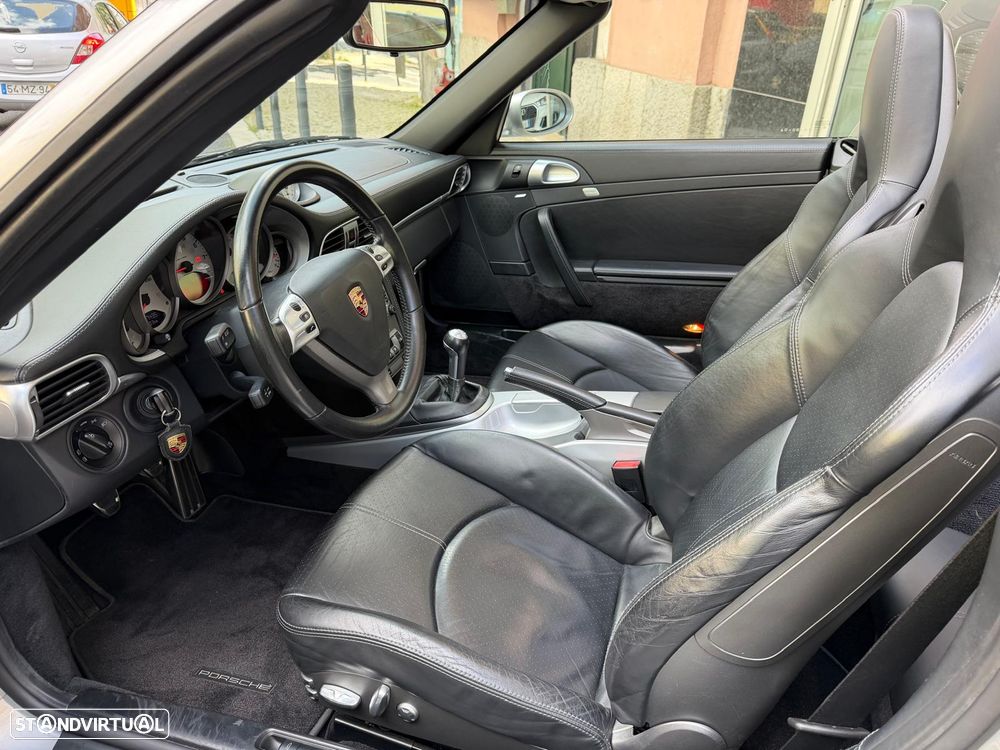 Porsche 911 (997) Carrera 4 S - 31